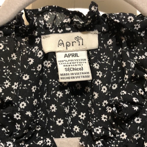 APRIL Black Floral Print Sleeveless Top Size Small - Picture 3 of 4